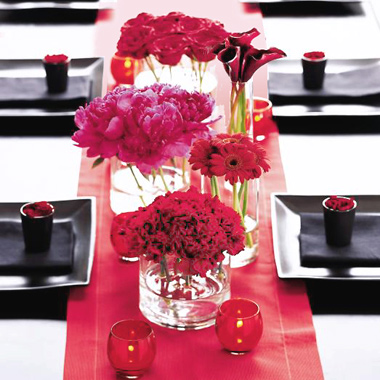 Dramatic Floral Table Decor